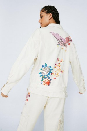 Bunda Nasty Gal Embroidered Beaded Oversized Pocket Shacket Bílé | CZ 9867-ABLRC