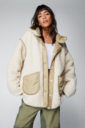 Bunda Nasty Gal Oversized Sherpa Podšité Reversible Krém | CZ 0187-ADWLR