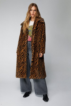 Kabáty Nasty Gal Essentials Printed Faux Fur Viacfarebný | CZ 9423-NJDZL