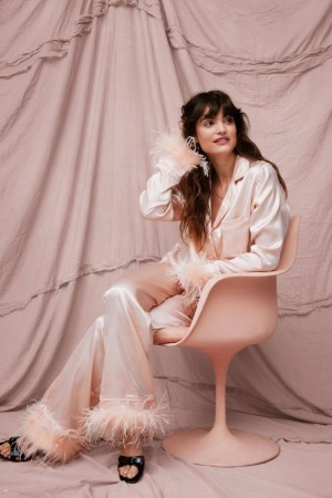 Sady Nasty Gal Satin Feather Pajama And Pants Béžový | CZ 2315-OBHFU