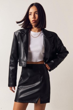 Sukně Nasty Gal Faux Læder Slit Front Mini Černé | CZ 4982-KNRST