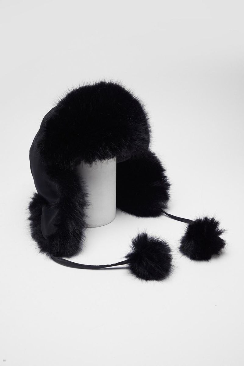 Klobouky Nasty Gal Fluffy Trapper Černé | CZ 3157-FGYTH