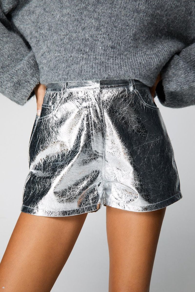 Kraťasy Nasty Gal Premium Metallic Crackle Stříbrné | CZ 3896-EGBUD