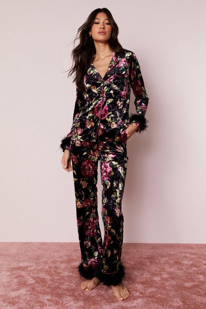 Sady Nasty Gal Premium Floral Velvet Feather Trim Pajama Pants Černé | CZ 4901-IGQTR