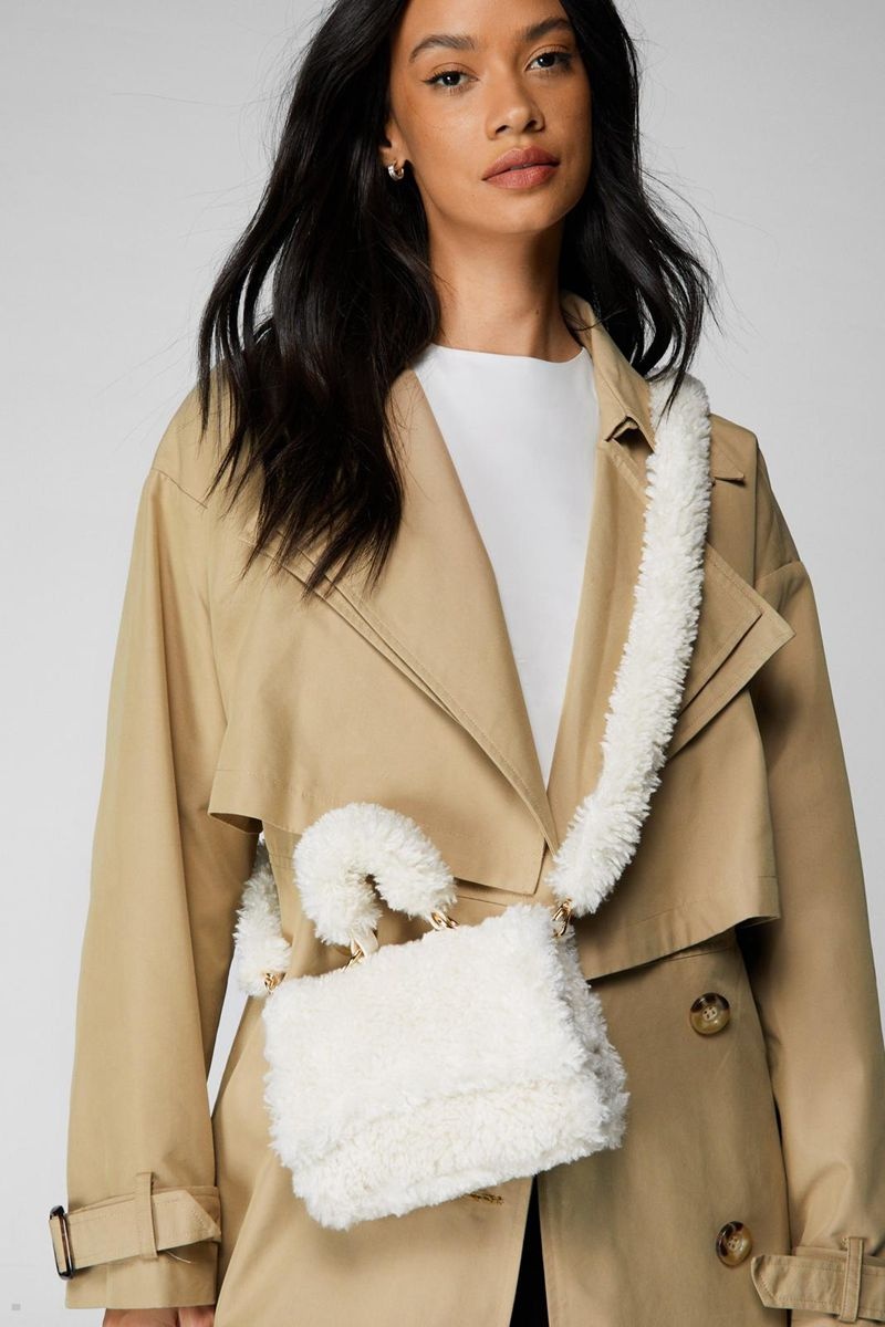 Tašky Nasty Gal Faux Fur Mini Cross Body Krém | CZ 2908-DACWY