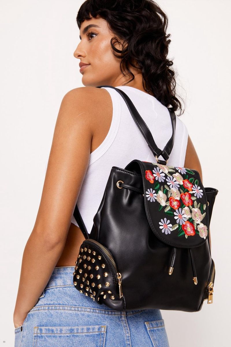 Tašky Nasty Gal Floral Embriodery & Studded Backpack Černé | CZ 7463-RPAVM