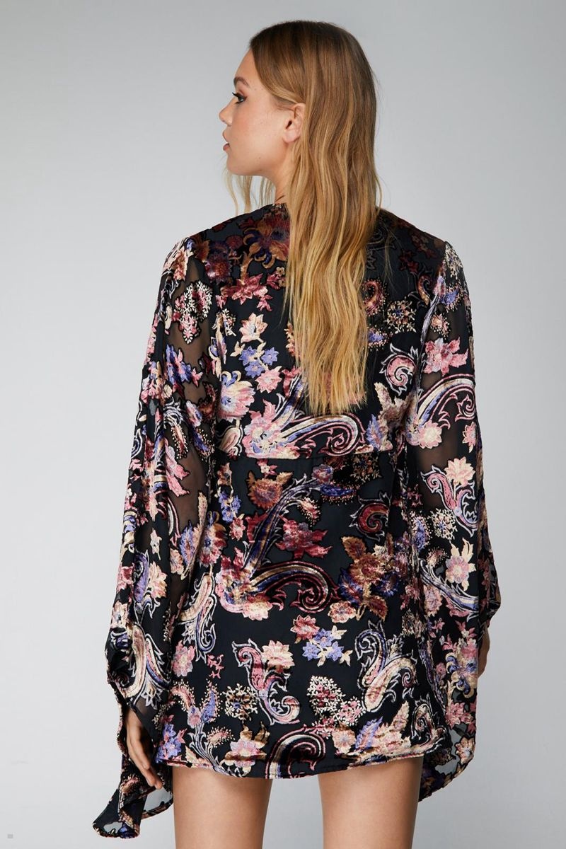 Šaty Nasty Gal Floral Devore Extreme Flare Sleeve Cut Out Mini Černé | CZ 3207-GDNOW