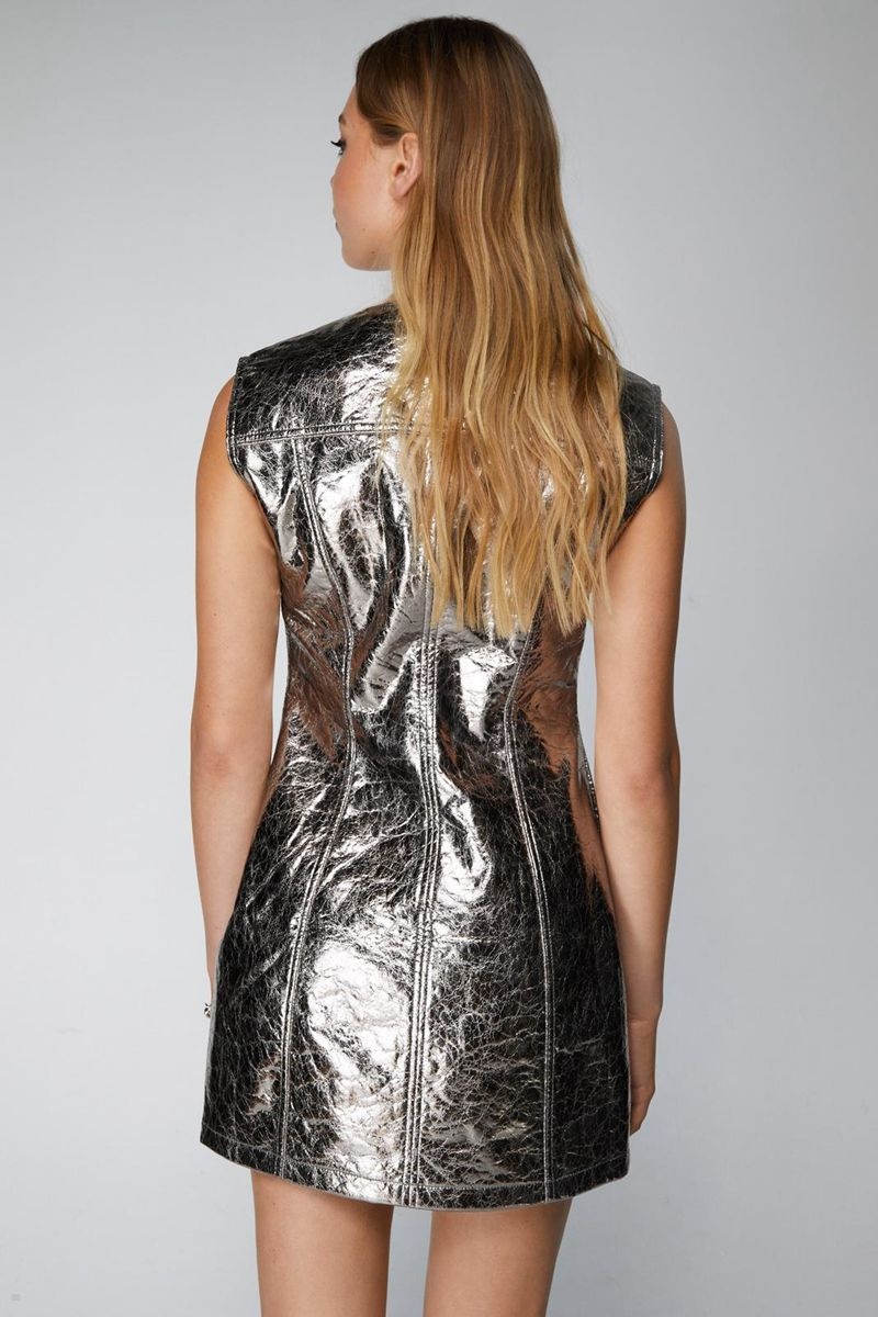 Šaty Nasty Gal Metallic Crackle Faux Læder Mini Šedé | CZ 2459-FTUVW