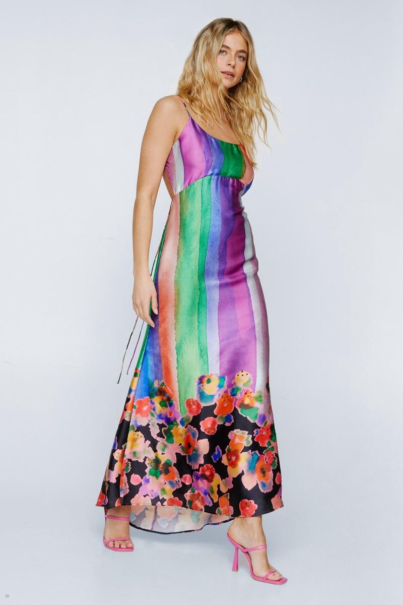 Šaty Nasty Gal Petite Tie Dye Floral Placement Print Embellished Maxi Viacfarebný | CZ 8504-RXQGB